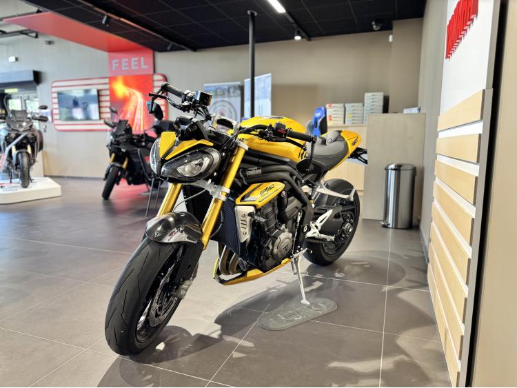 TRIUMPH SPEED TRIPLE 1200 RS