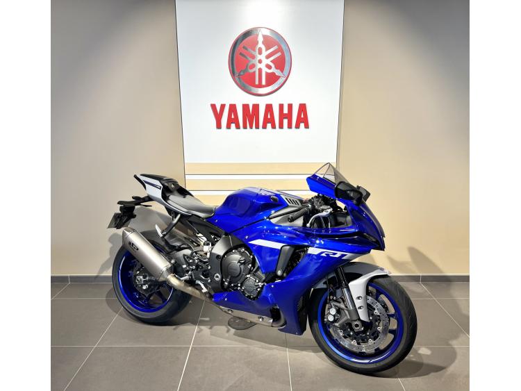 YAMAHA  R1