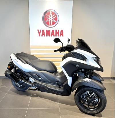YAMAHA TRICITY 300