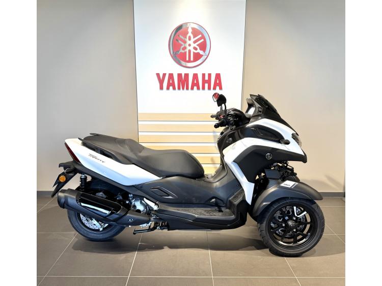 YAMAHA TRICITY 300